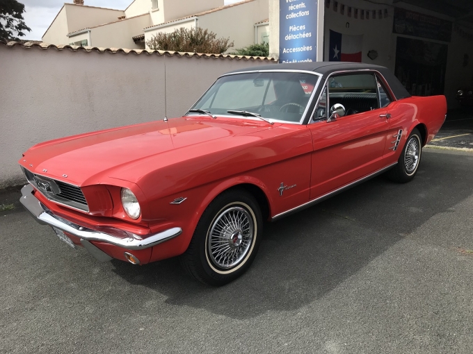 1966 Mustang Code A vinyl top Poppy Red