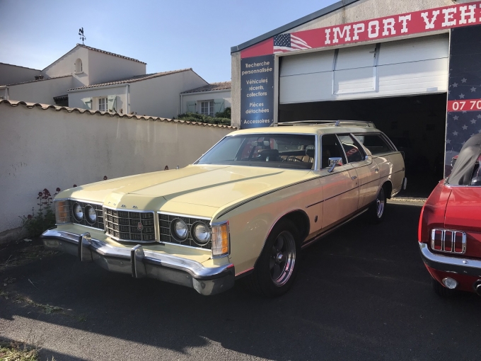 1973 Ford LTD Wagon yellow Big Block