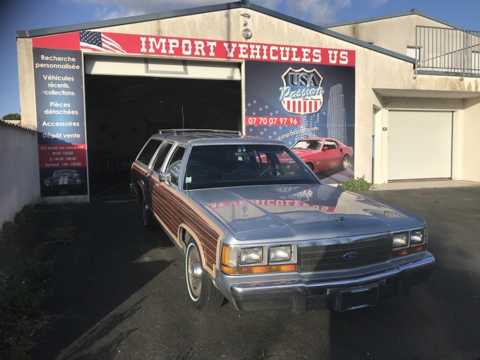 1989 Ford Crown Victoria Wagon woodgrain